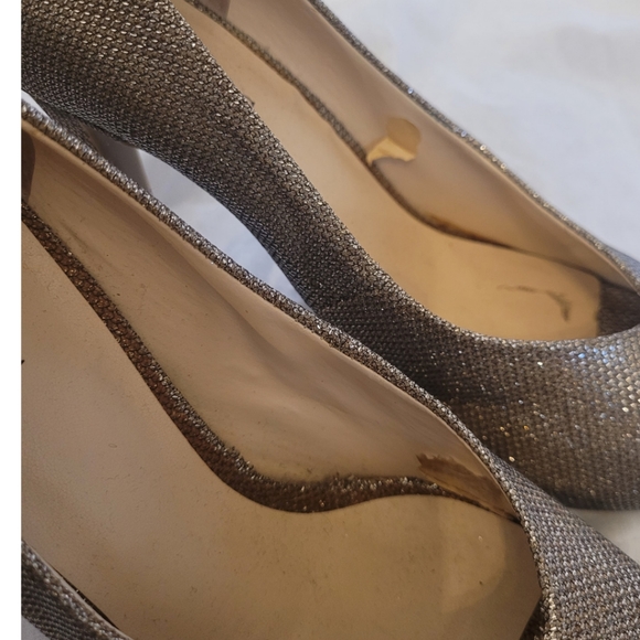 Guess Shoes - Picture 5 of 5